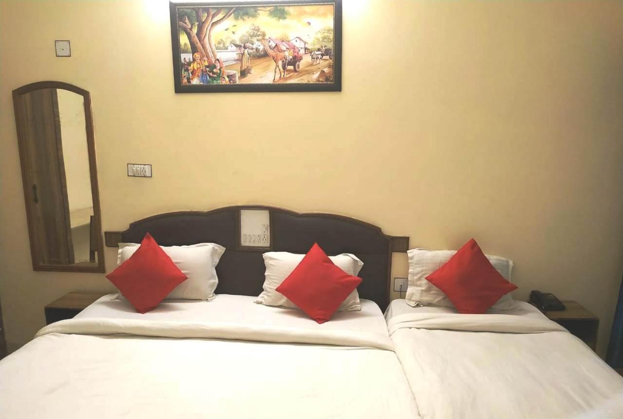 Hotel Vinayakam Udaipur Exterior foto